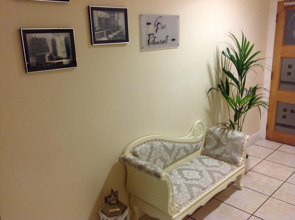 Hotel The Corralea Court Tuam Esterno foto