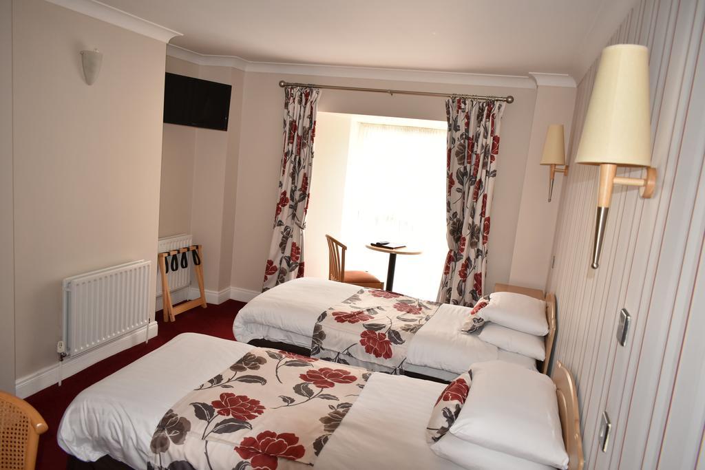 Hotel The Corralea Court Tuam Esterno foto