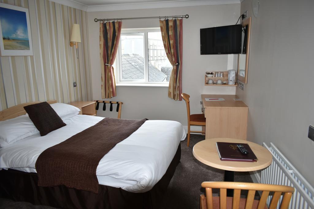 Hotel The Corralea Court Tuam Esterno foto